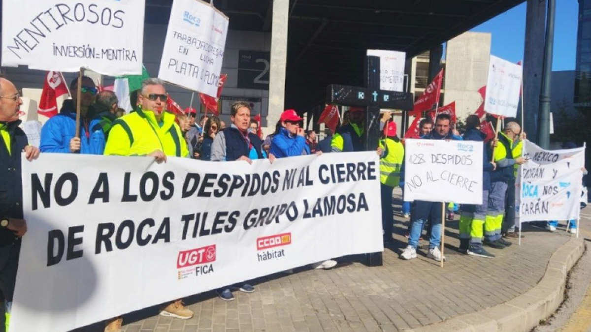 La plantilla de ROCA Tiles se moviliza contra el ERE de extincin de 120 puestos de trabajo