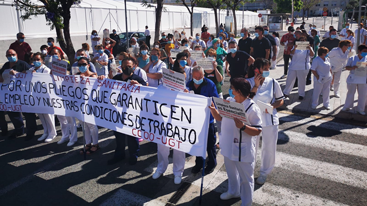 Manifestacin en el Hospital General de Alicante